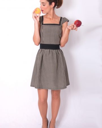 vestido de cuadros negro estilo vintage