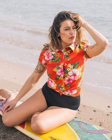 Camisa hawaiana mujer roja Dresses2Kill