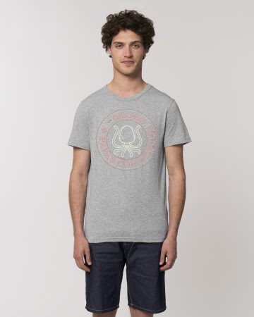 Camiseta sostenible unisex Menos dramas gris 2