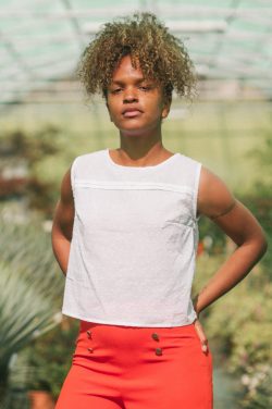 blusa plumeti botones espalda